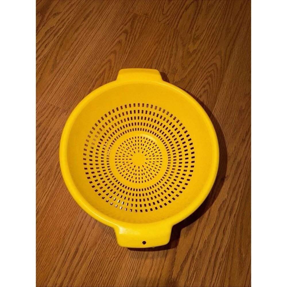 MCM 10” Yellow Strainer Colander VTG USA  Unbreakable 60645 Dishwasher Safe